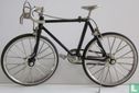 vélo de course noir - Image 2