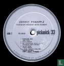 Hawaiian Holiday with Johnny Pineapple & His Orch. - Afbeelding 3