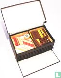 Mah Jongg Amerikaans Algemeen Kartonnen 4-laden doos met gouden Mah Jongg spelers - Image 2