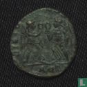 Empire romain de l'empereur Constans kleinfollis 347-348 AE4 Aquileia - Image 1