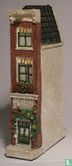 The narrowest House of Amsterdam - Image 1