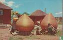 Basuto's storing grain - Afbeelding 1