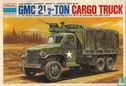 Camion de cargaison de 2 1/2 tonne GMC - Image 1