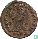 Constantijn de Grote 307-337, AE Follis Constantinopolis 327-28 - Afbeelding 2