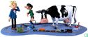 Fantasio et Gaston avec vache et train miniature - Image 1