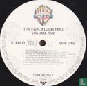 The Earl Klugh trio VOLUME 1  - Afbeelding 3