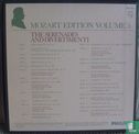 Mozart Edition 05: The Serenades And Divertimenti - Afbeelding 2