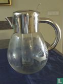 Glass pouring jug - Image 1
