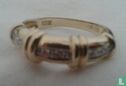 Een antieke 14-karaat gouden ring. - Image 2