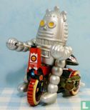 Baby Robot op fietsje - Bild 1