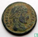  Constantine I, AE3, 322-325 n. Chr. schlug Ticinum. - Bild 1