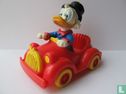Dagobert Duck in rode auto - Afbeelding 1