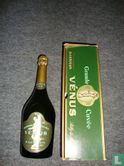 venus champagne met originele verpakking