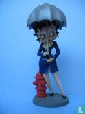 Betty Boop met paraplu - Afbeelding 1