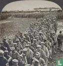 A haul of 1900 German prisoners, France - Bild 2