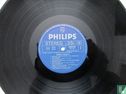 Philips Proudly Presents Compact Stereo - Image 3