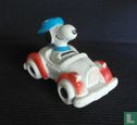 Snoopy in auto - Afbeelding 1