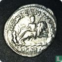 Denier de l'Empire romain, AR, 193-211AD, Septime Sévère, à Rome, AD 204 - Image 2
