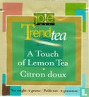 A Touch of Lemon Tea - Afbeelding 1