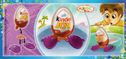 Katamaran mit Kinder Joy Ei