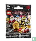 Lego 8833-13 Red Cheerleader - Image 3