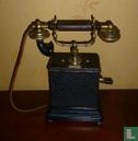Antieke telefoon met slinger - begin 20e eeuw - L.M. Ericsson - Afbeelding 1