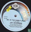 Oil in the Family  (Fuel) - Afbeelding 3