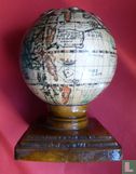  Globe Vintage Potloodhouder  - Bild 1