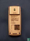 Sony Ericsson T105 - Image 2