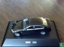 BMW 330i - Bild 1