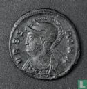 Empire romain, AE3 (18), 330-333 ap. J.-C., fondation commémorative de Rome, Thessalonique - Image 1