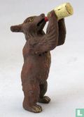 Ours avec bouteille - Image 1