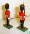 Scots Guards Officier and Guardsman - Afbeelding 2