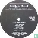 Love in the World - Afbeelding 3