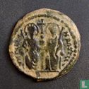Byzantijnse Rijk  AE 1/2 follis (20 nummi)  565-578 AD, Justinus II, Constantinopel, Antiochië, 571-572 AD - Afbeelding 1
