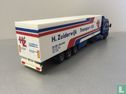 Volvo FH12 Globetrotter refrigerated semi box trailer 'H. Zuiderwijk Transport B.V.' - Image 2
