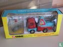 Chipperfield's Circus Scammell Handyman Crane Truck with Rhino in Cage - Bild 1