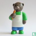 Brown bear with ladle - Image 1