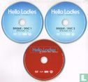 Hello Ladies + De Complete Serie - Afbeelding 3
