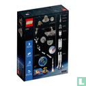 Lego 21309 NASA Apollo Saturn V - Image 3