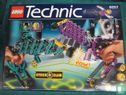 Lego 8257 Cyber Strikers - Image 1