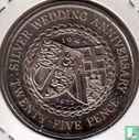 Insel Man 25 Pence 1972 "25th anniversary Marriage of Queen Elizabeth II and Prince Philip" - Bild 2