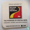 Delirium Tremens / Proud Member of Belgian Family Brewers - Afbeelding 1