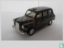Austin FX4 London Taxi 'Stand and Post' - Afbeelding 1
