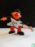 Ernie avec guitare - Image 1