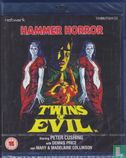 Twins of Evil - Afbeelding 1