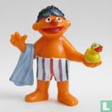 Ernie, klaar voor bad - Afbeelding 1
