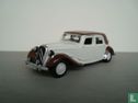 Citroën Traction Avant - Image 1