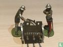 Artillerie-Set mit 2 Bedienern und Arquebus - Bild 1