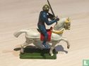 Chevalier à cheval avec épée en l'air et bouclier - Image 2